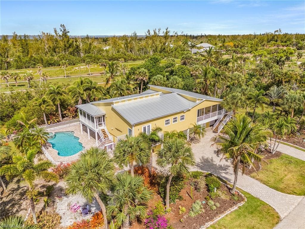 14221 Clubhouse Dr, Bokeelia, photo 2