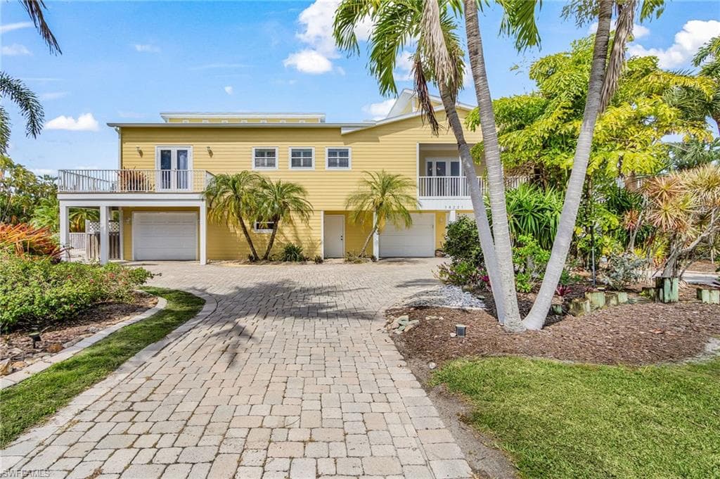 14221 Clubhouse Dr, Bokeelia, photo 3