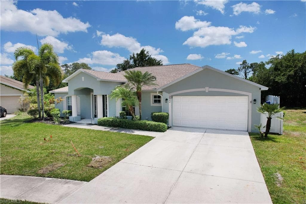 2682 Nature Pointe Loop, Fort Myers, photo 2