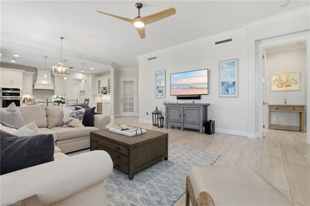 16378 Viansa Way #202, Naples