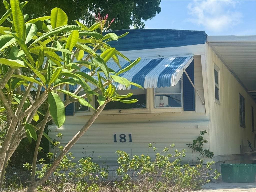 181 Grassy Key Ln #49, Naples
