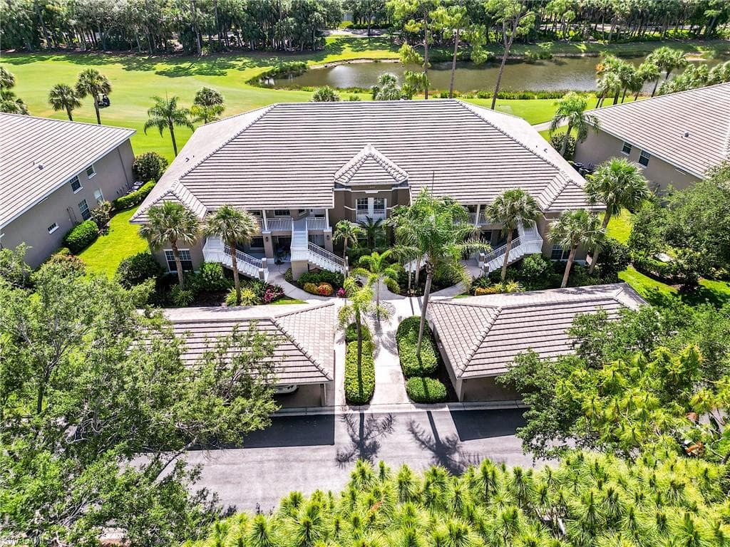 1940 Willow Bend Cir #202, Naples, photo 2