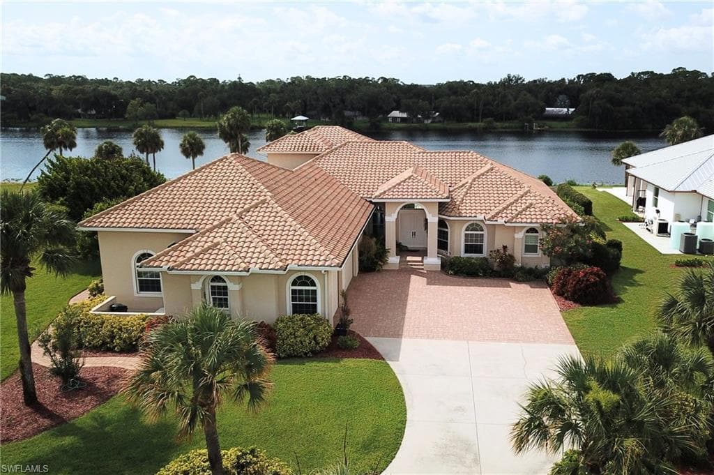 2504 Caloosa Shores Dr, Labelle, photo 2