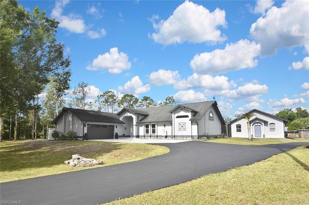 12206 Honeysuckle Rd, Fort Myers, photo 2