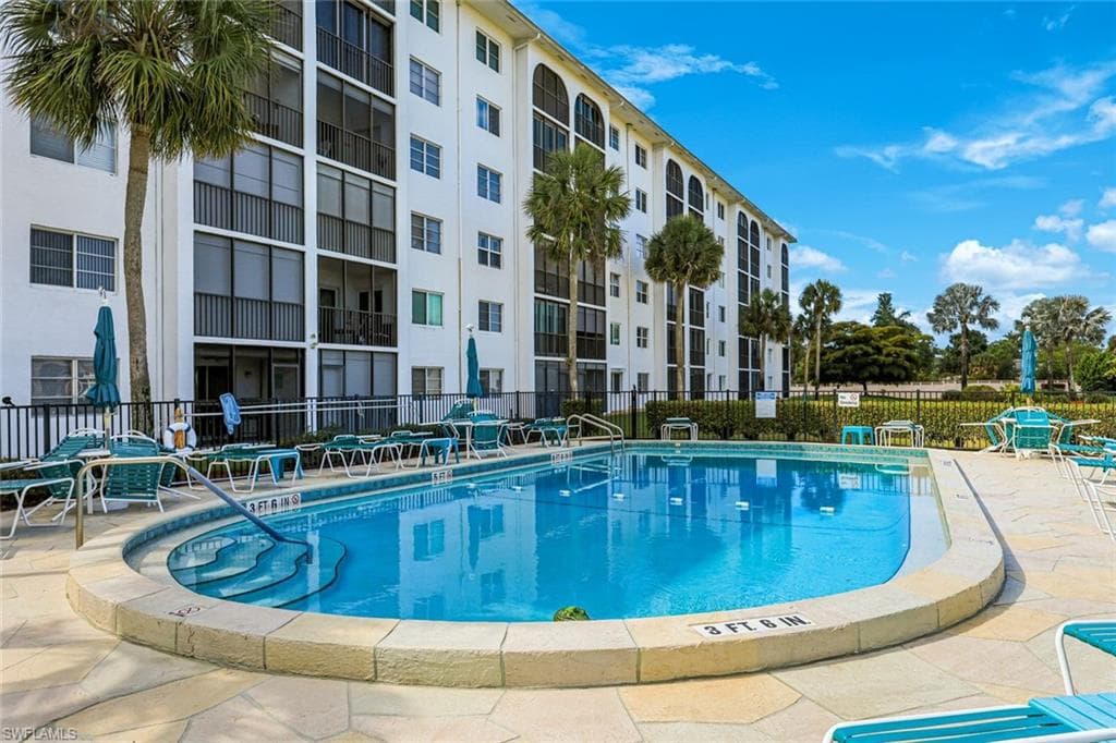 29 High Point Cir #107, Naples, photo 3