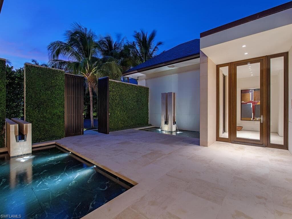 3655 Fort Charles Dr, Naples, photo 3