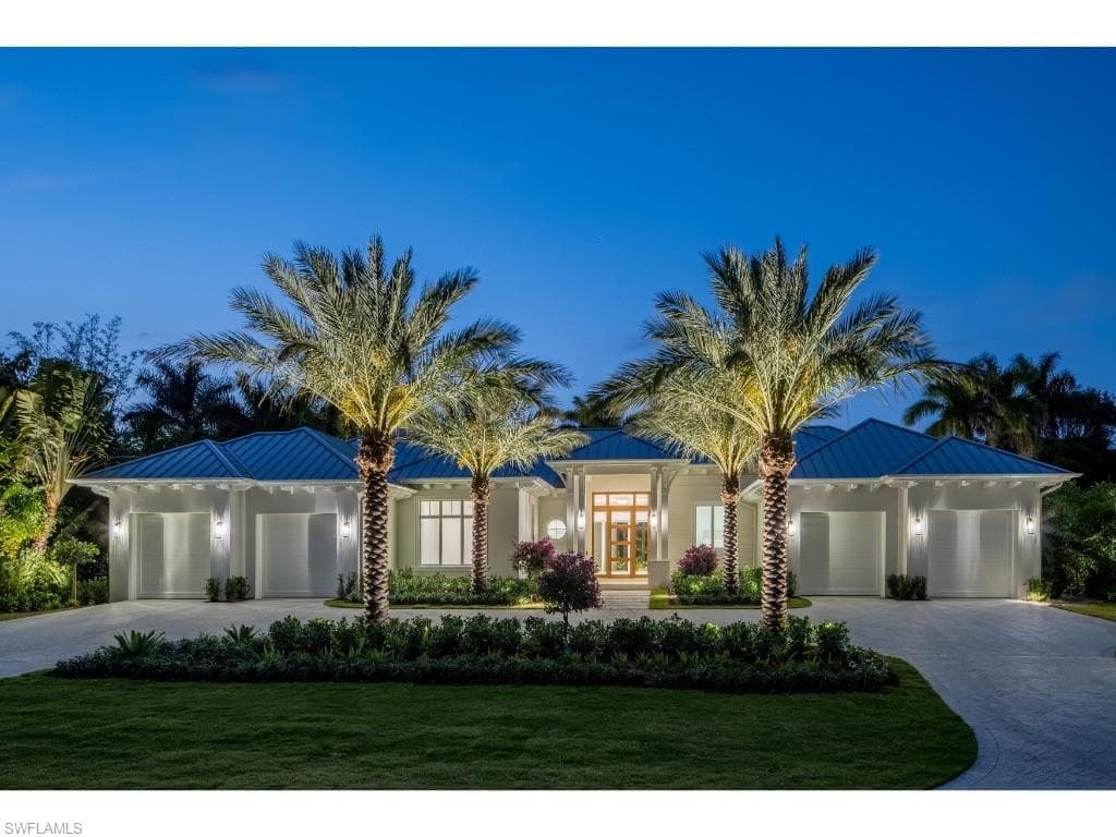 725 Pectin Rd, Naples