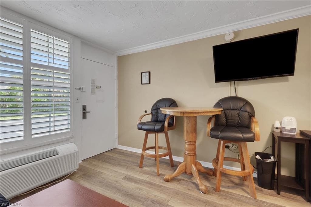 2555 Tamiami Trl #115, Naples, photo 3