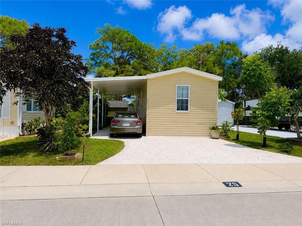 25 Bass Ln #25, Naples