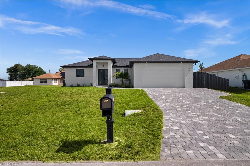 1805 12th St, Cape Coral