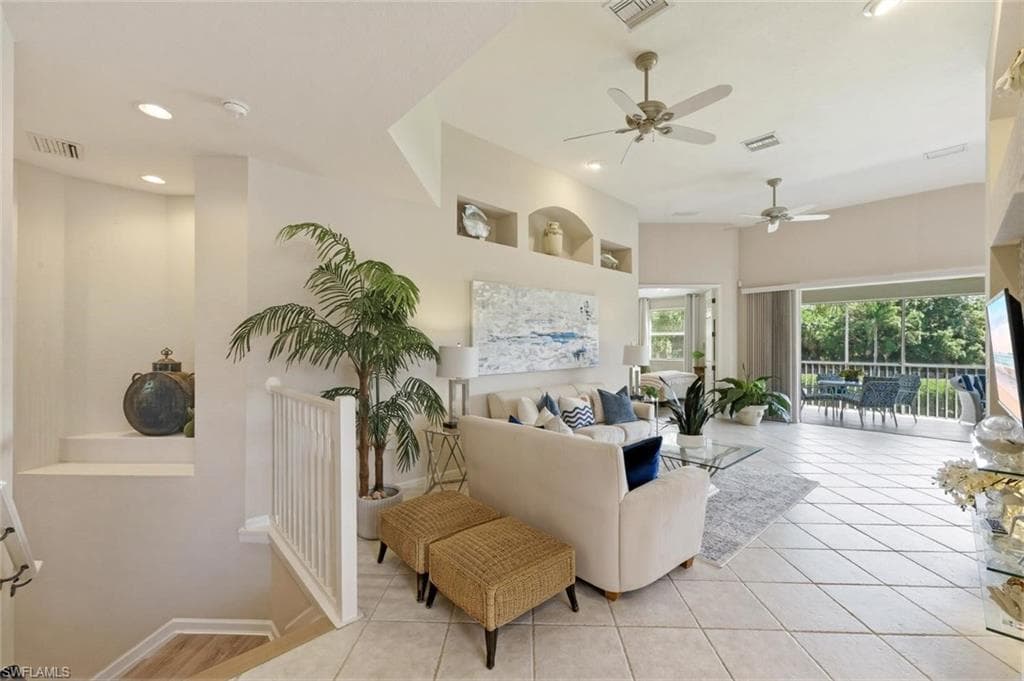 6822 Ascot Dr #202, Naples, photo 2