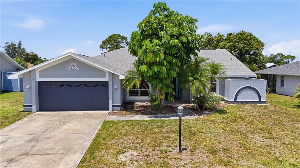 17306 Meadow Lake Cir, Fort Myers