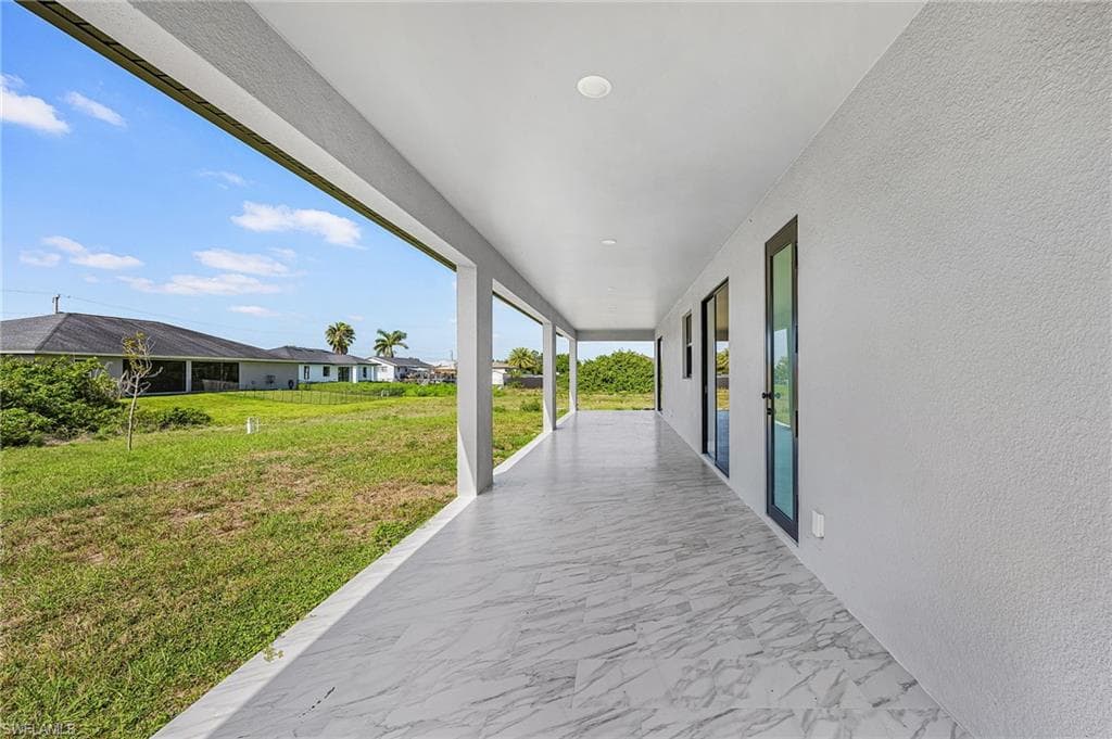 3813 1st St, Lehigh Acres, photo 3