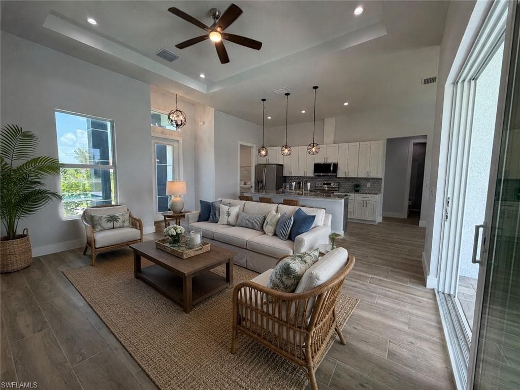 4338 31st Ter, Cape Coral, photo 2