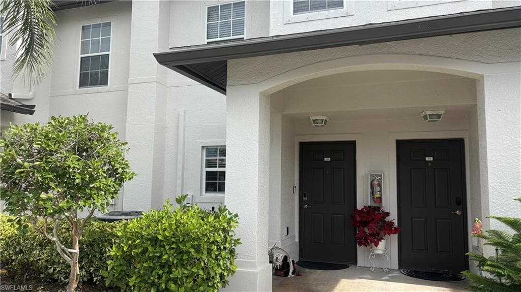9064 Gervais Cir #105, Naples, photo 2
