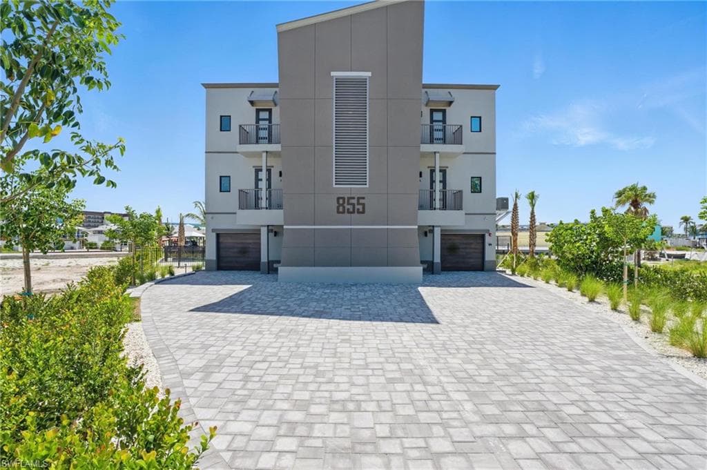855 Lagoon St #1, Fort Myers Beach, photo 2
