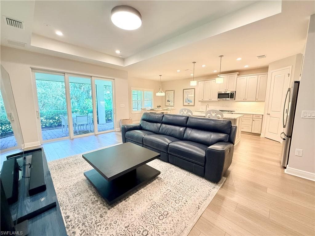 3050 Heritage Pines Dr, Fort Myers, photo 2