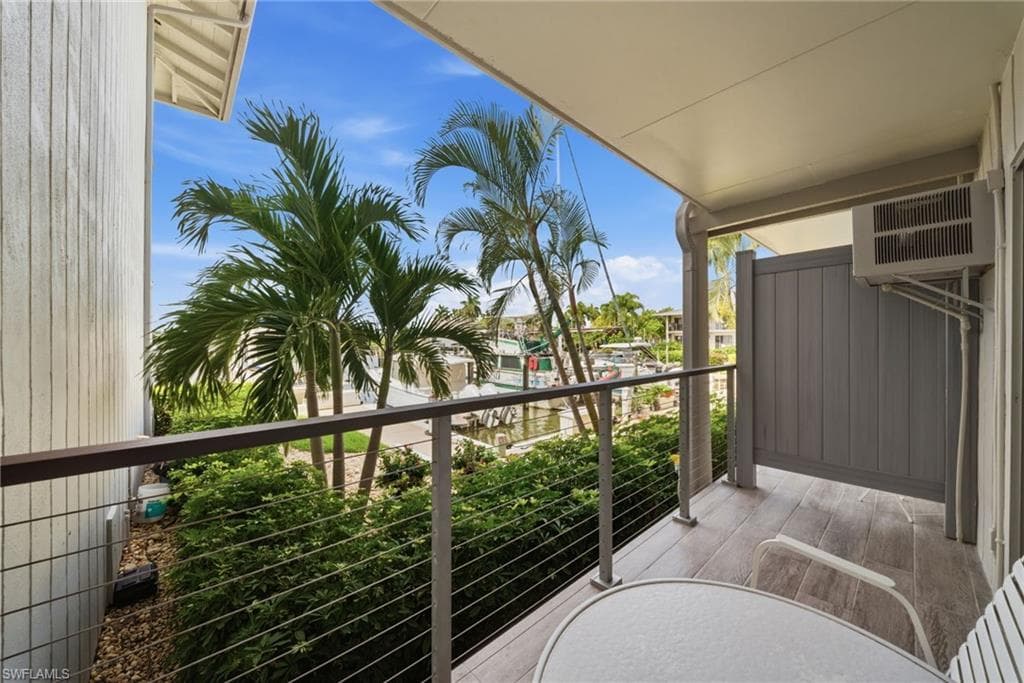 900 Broad Ave #117, Naples, photo 3