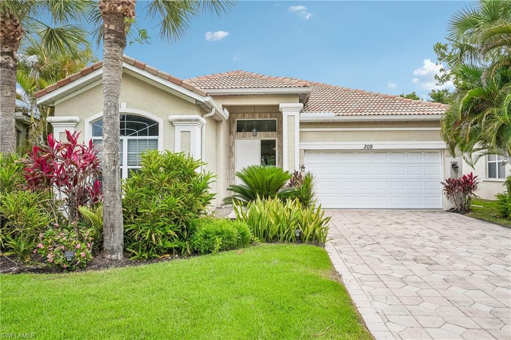 309 Harvard Ln, Naples