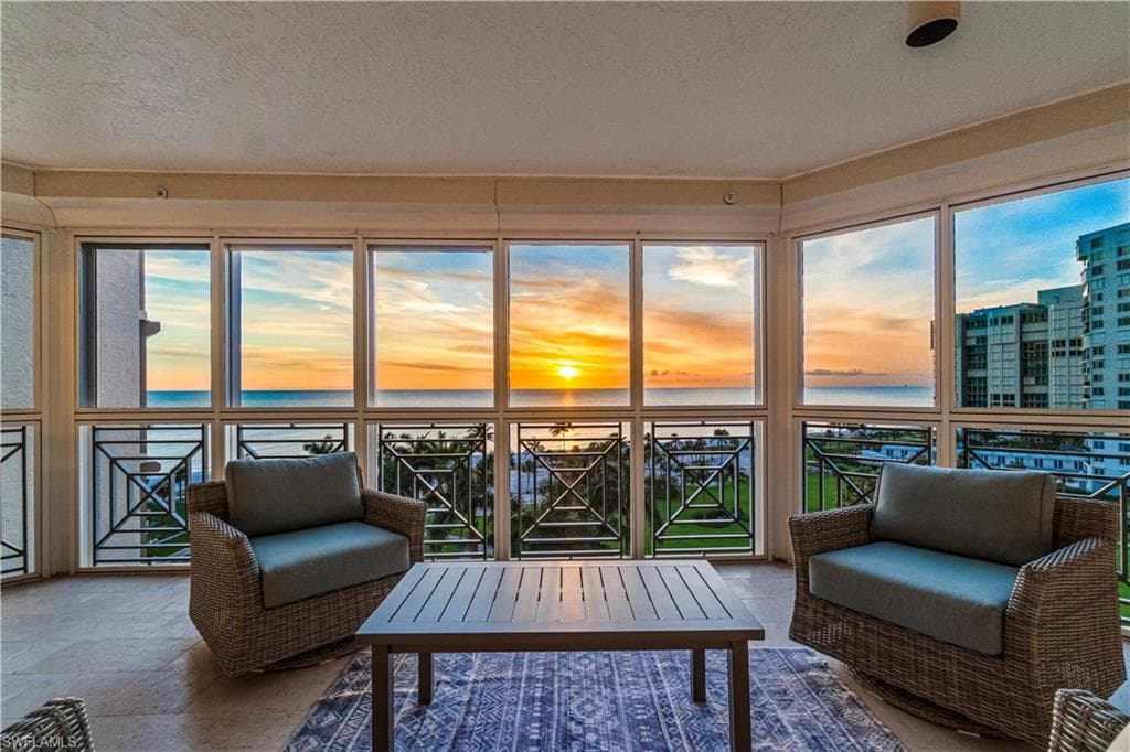 4021 Gulf Shore Blvd #702, Naples