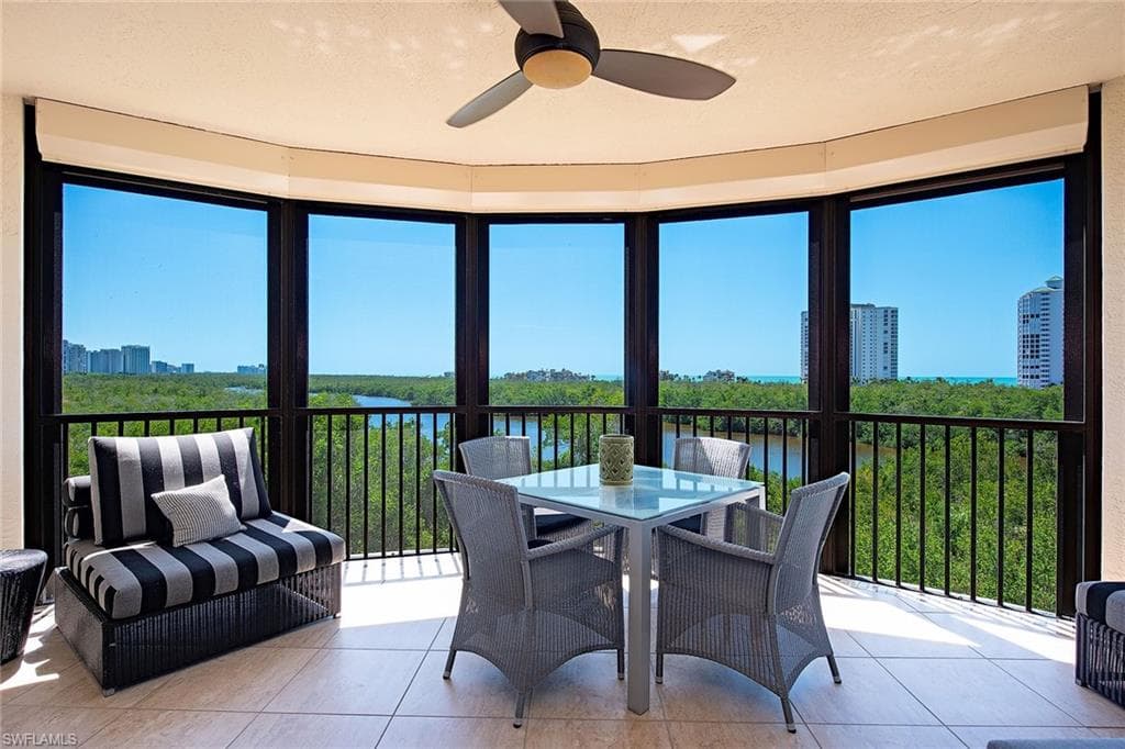 8990 Bay Colony Dr #403, Naples, photo 2