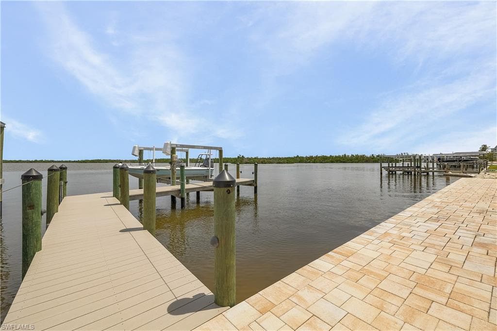 12130 Shoreview Dr, Matlacha, photo 3