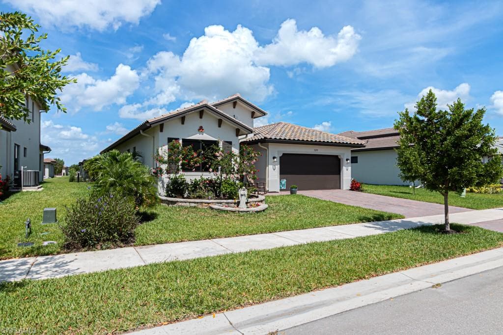 5255 Karlia Dr, Ave Maria, photo 2