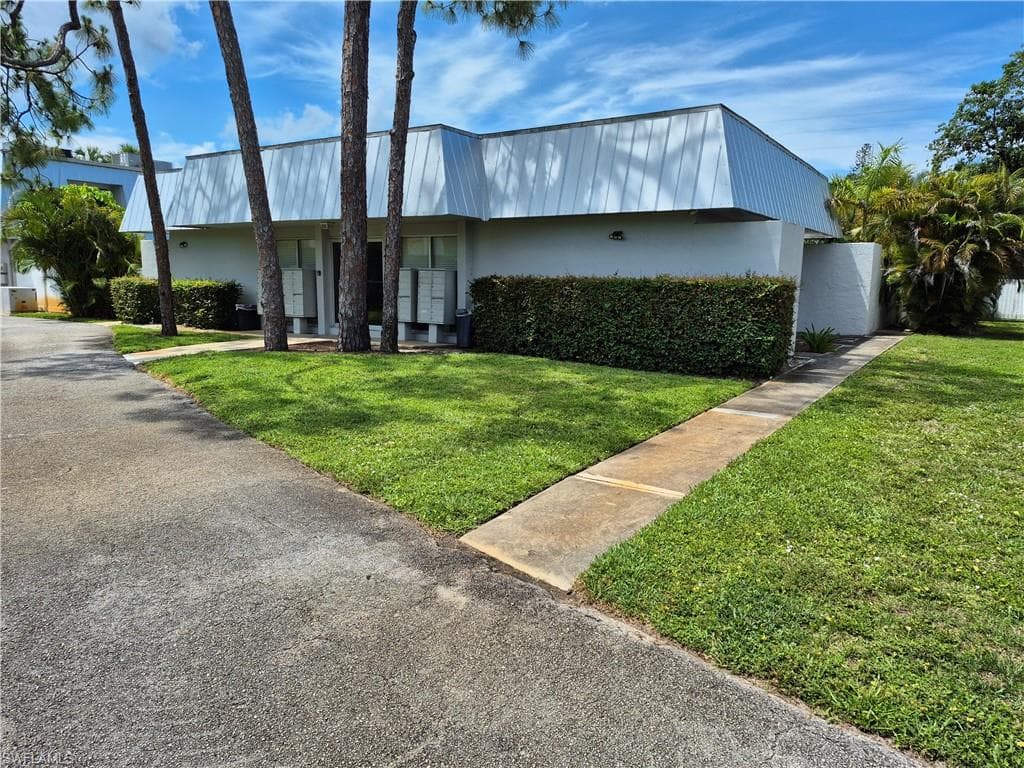 4909 Catalina Dr #49, Naples