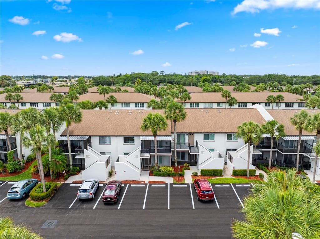 3532 Antarctic Cir #2216, Naples