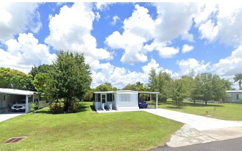 863 Manatee Rd, Naples