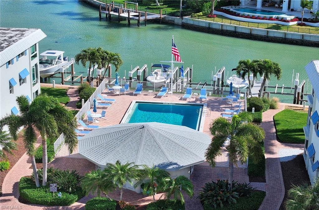 2100 Gulf Shore Blvd #107, Naples