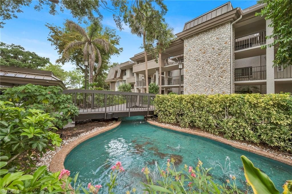 5954 Pelican Bay Blvd #235, Naples