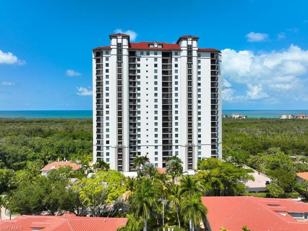 7225 Pelican Bay Blvd #203, Naples, photo 2