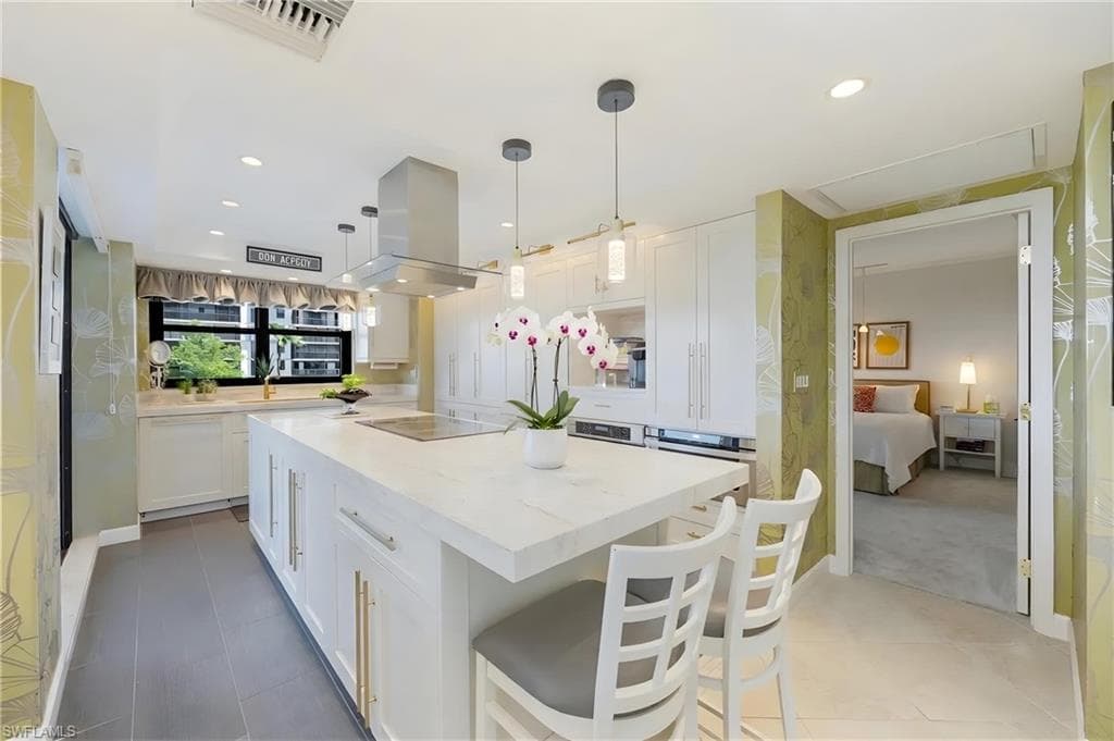 6001 Pelican Bay Blvd #204, Naples, photo 3