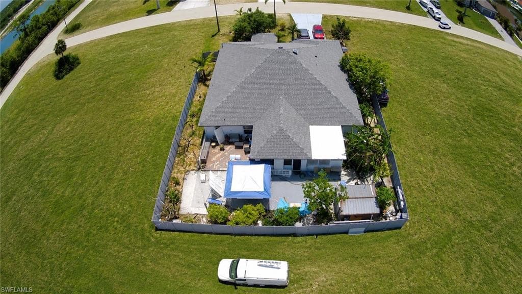 4009 36th Ln, Cape Coral, photo 3