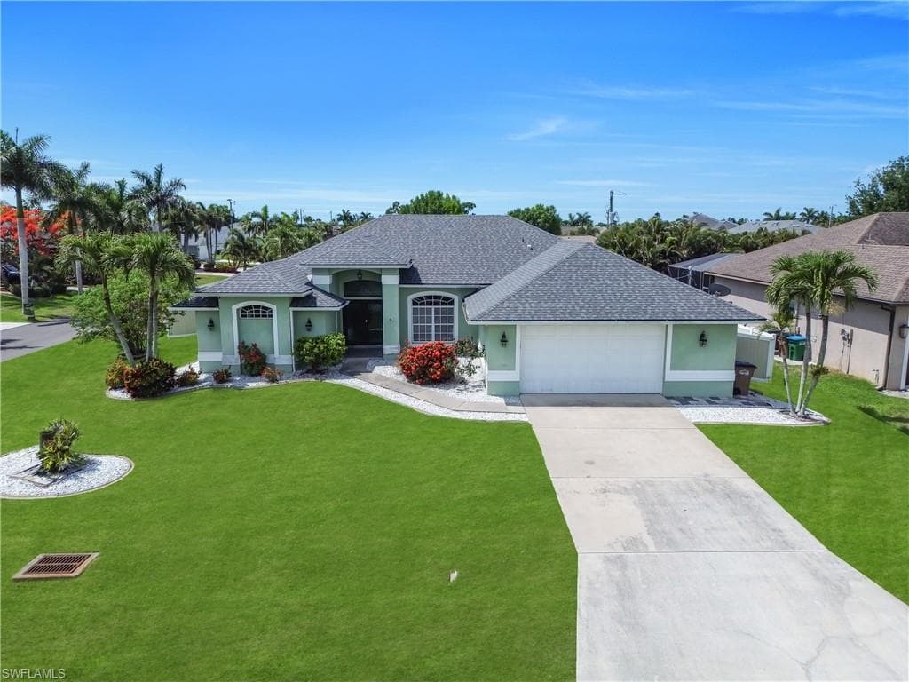 1722 38th Ter, Cape Coral