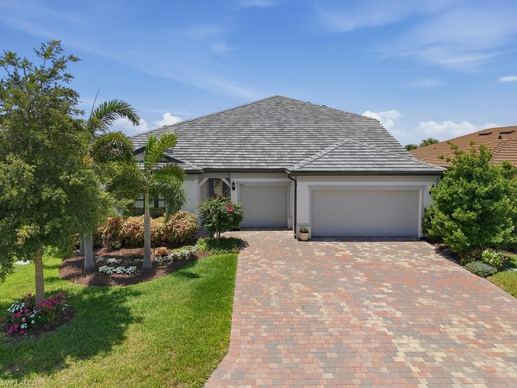 4010 Hampton Cir, Alva, photo 2