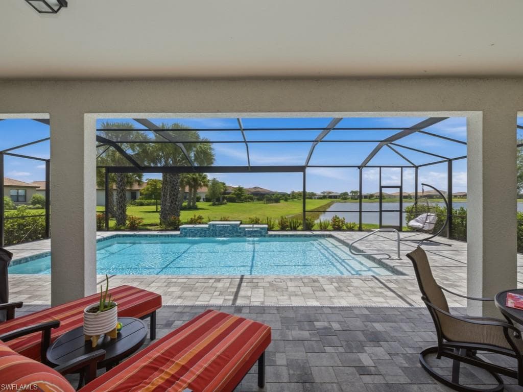 4010 Hampton Cir, Alva