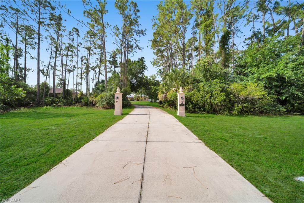 3241 Tropicaire Blvd, North Port, photo 3