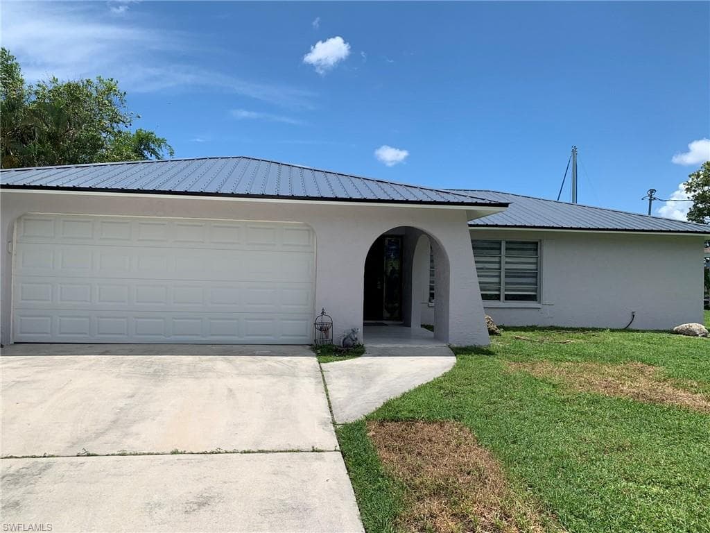 2214 14th Ter, Cape Coral