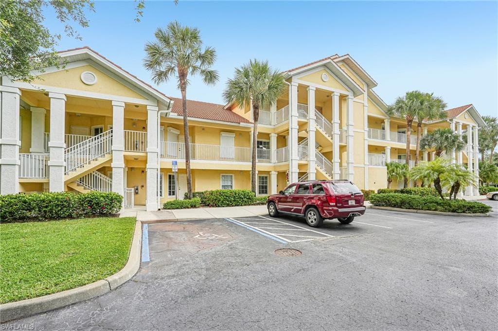 9185 Celeste Dr #1-103, Naples, photo 3