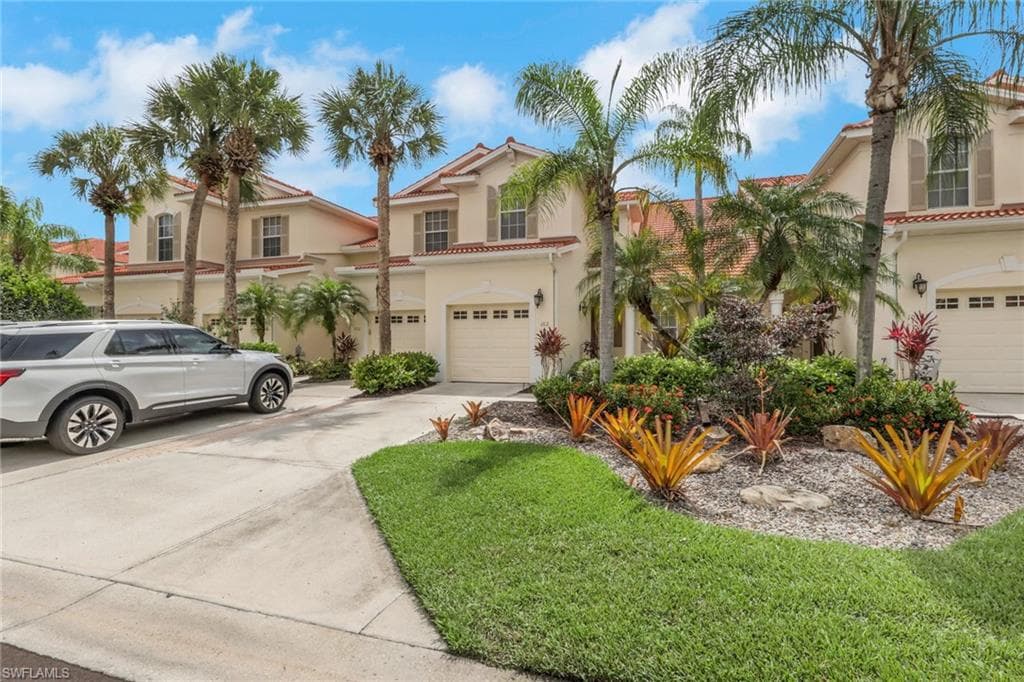 4660 Winged Foot Ct #102, Naples, photo 2
