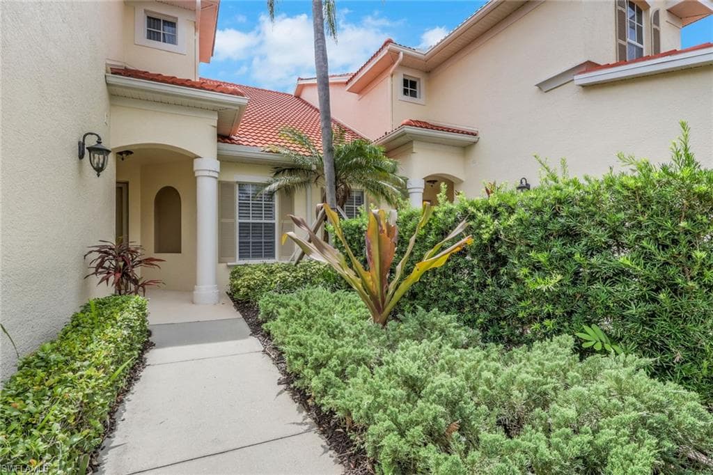 4660 Winged Foot Ct #102, Naples, photo 3