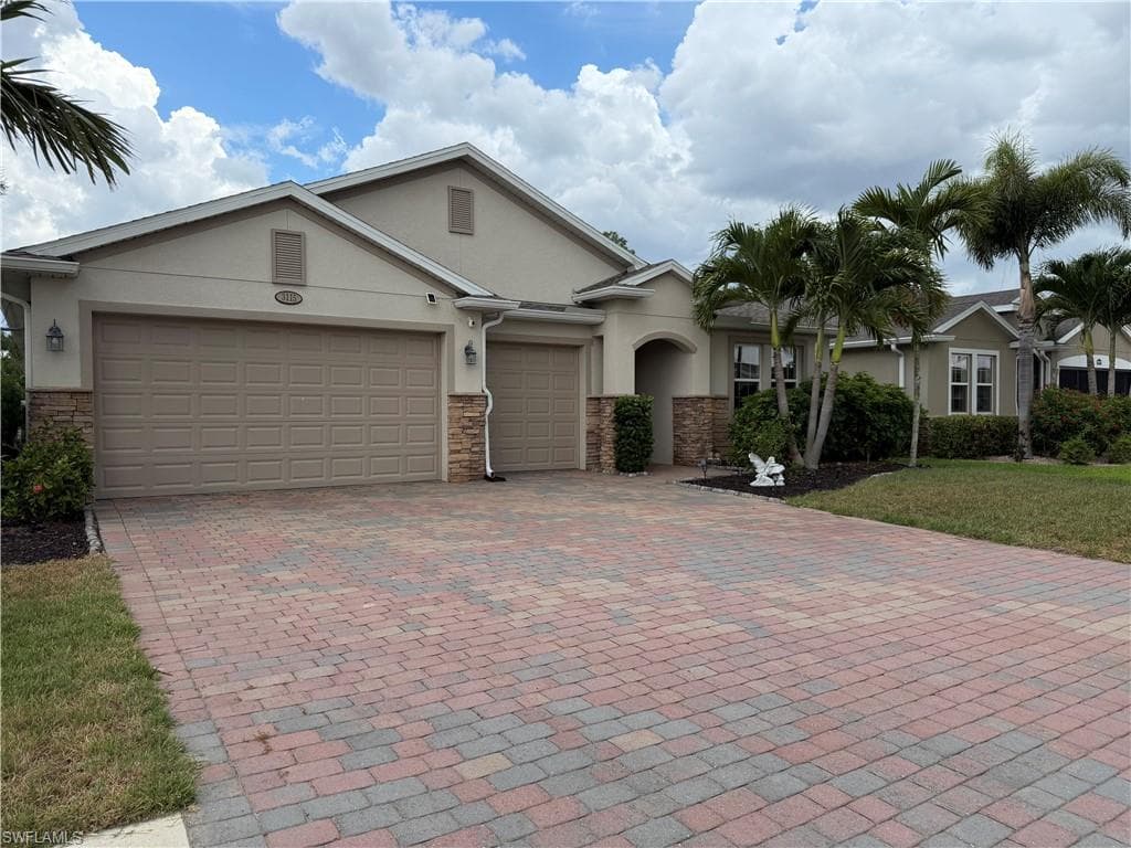 3115 Amadora Cir, Cape Coral