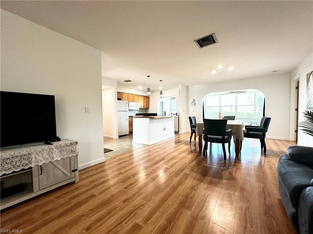 3439 Boca Ciega Dr #e7, Naples