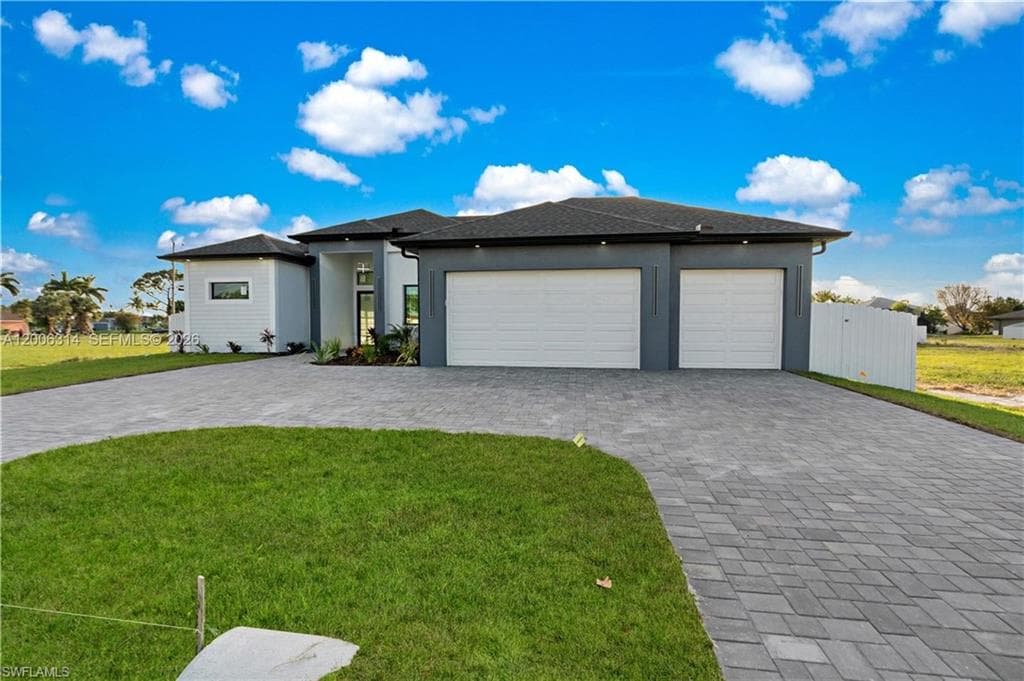 628 Chiquita Blvd, Cape Coral