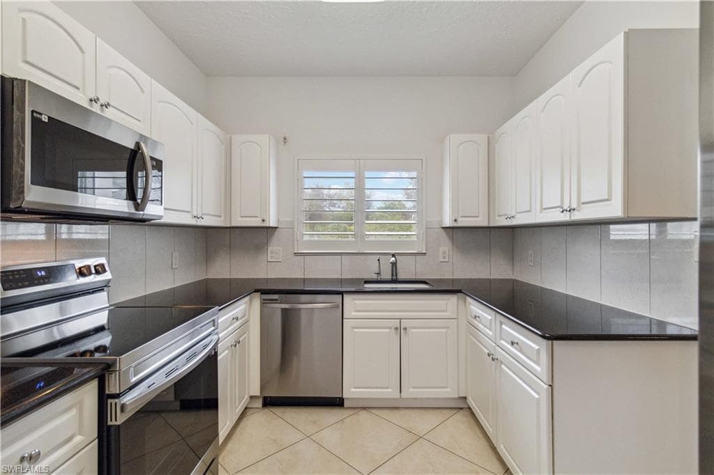 604 Arbor Lake Dr #6-103, Naples, photo 2