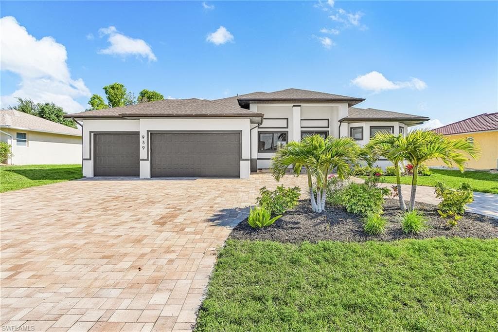 939 Mohawk Pkwy, Cape Coral