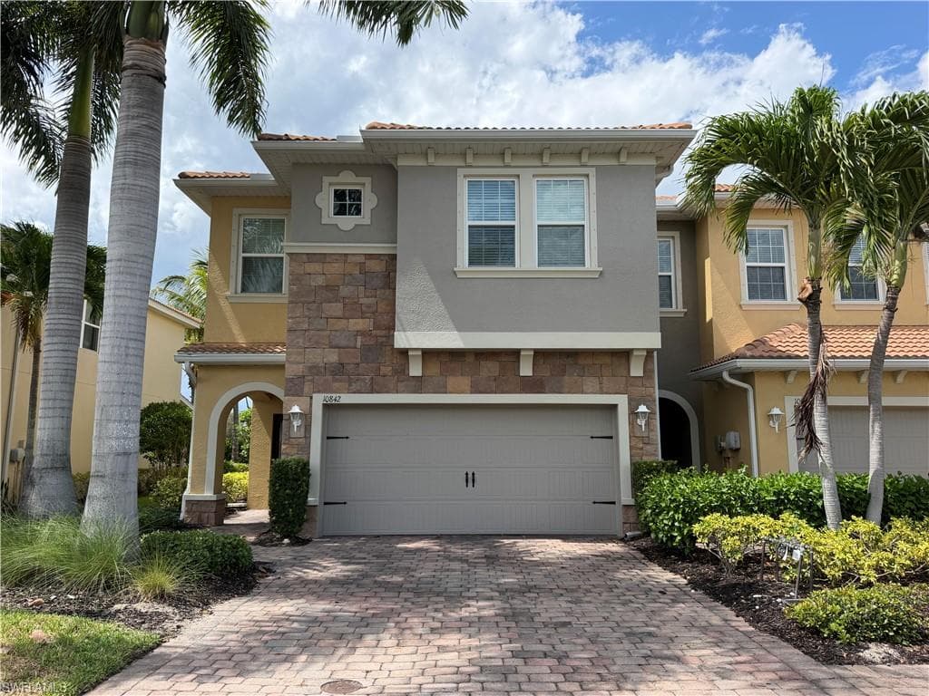 10842 Alvara Way, Bonita Springs