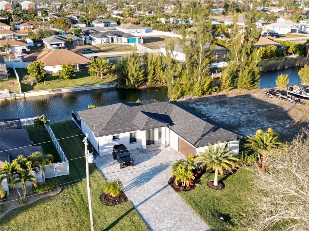 615 22nd Ter, Cape Coral, photo 3